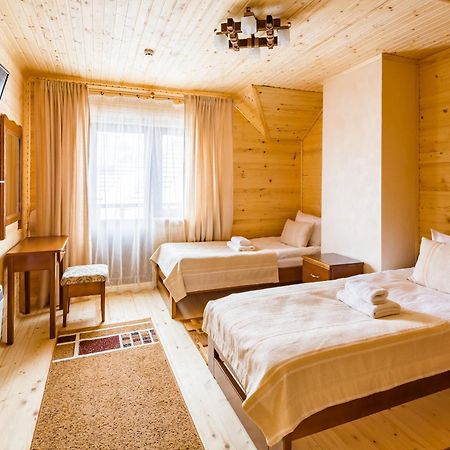 Family Hotel Kaskad Bukovel Quarto foto