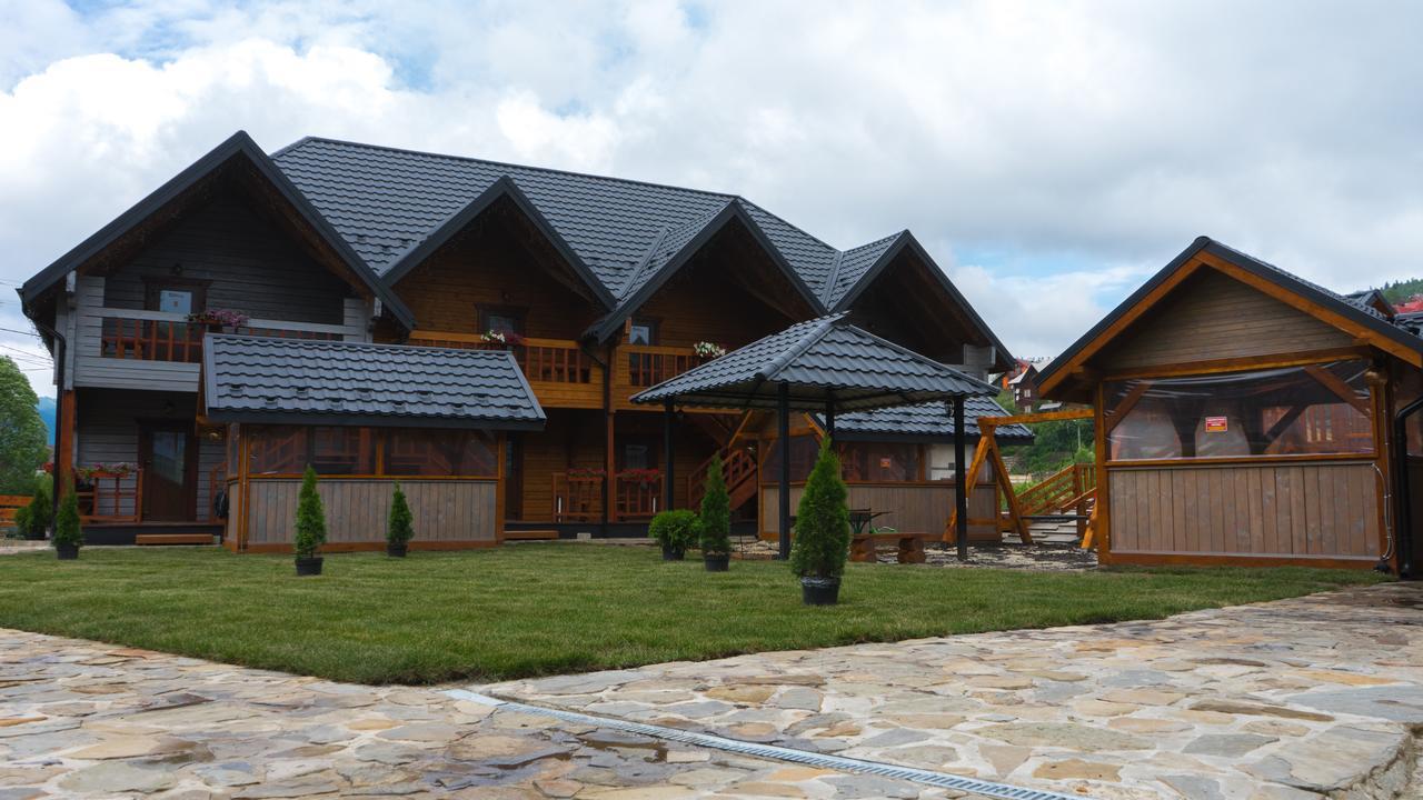 Family Hotel Kaskad Bukovel Exterior foto