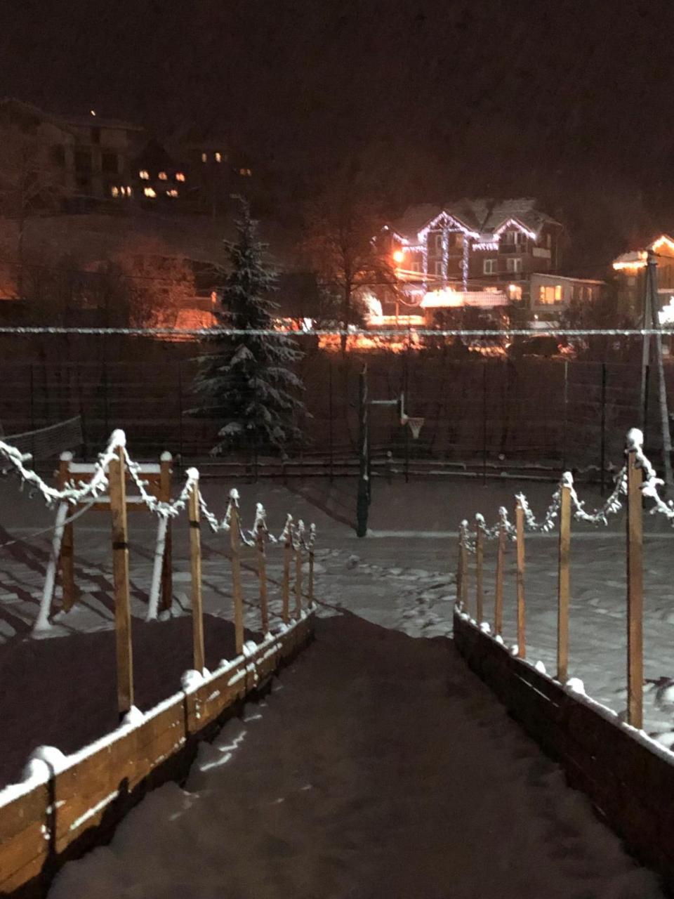 Family Hotel Kaskad Bukovel Exterior foto